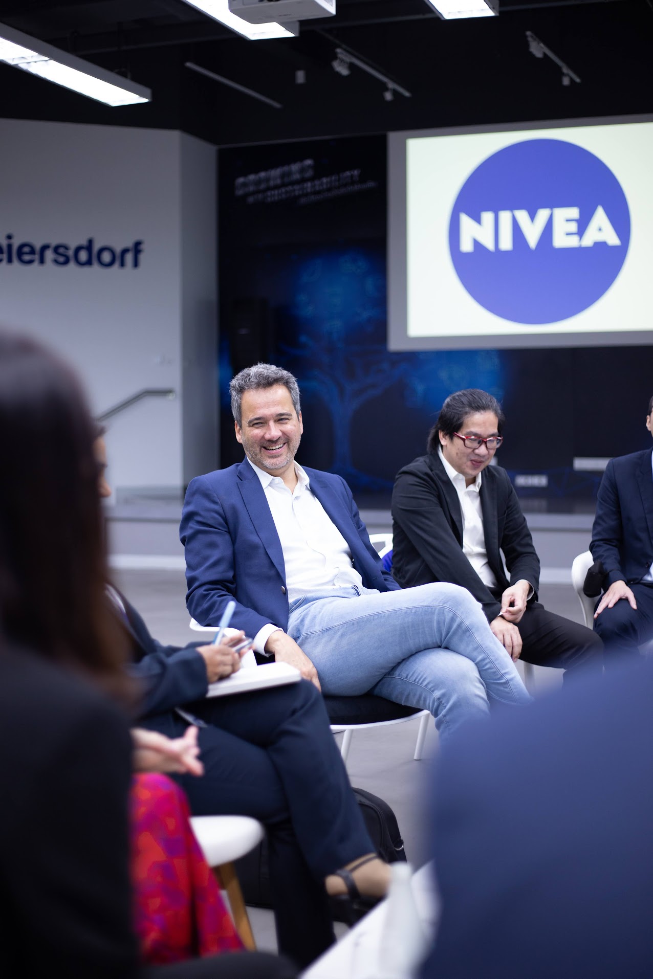 NIVEA CEO visit โดย Arobot Studio